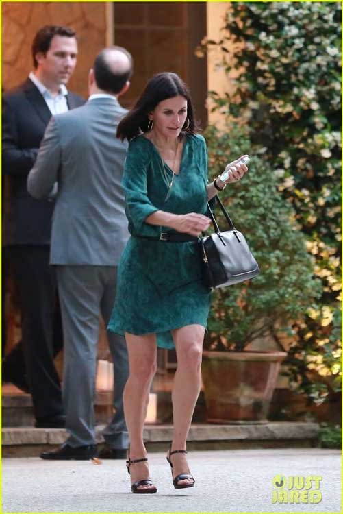 courteney-cox-feet-25